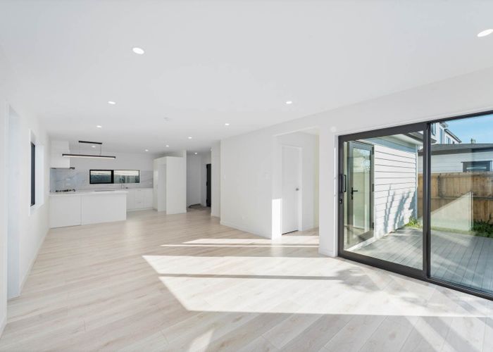  at 141E Glengarry Avenue, Glen Eden, Waitakere City, Auckland