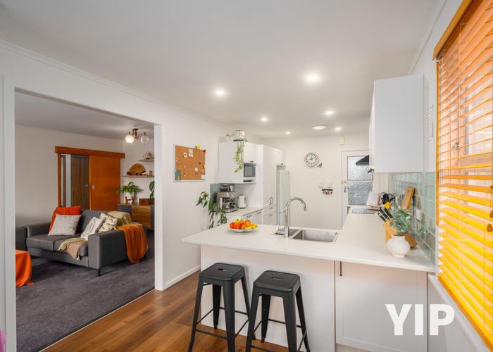  at 7 Catherine Crescent, Paparangi, Wellington, Wellington