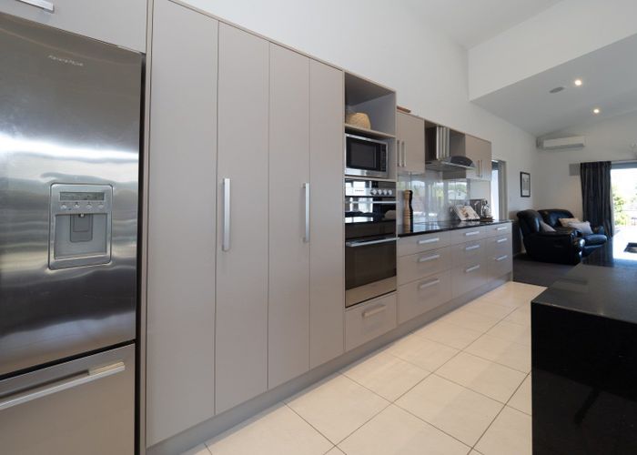  at 10 Torbay Avenue, Huntingdon, Ashburton