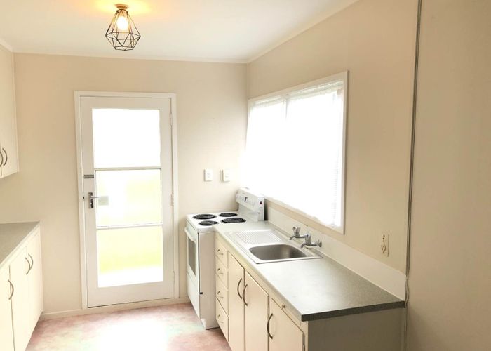  at 2/43 Celtic Crescent, Ellerslie, Auckland