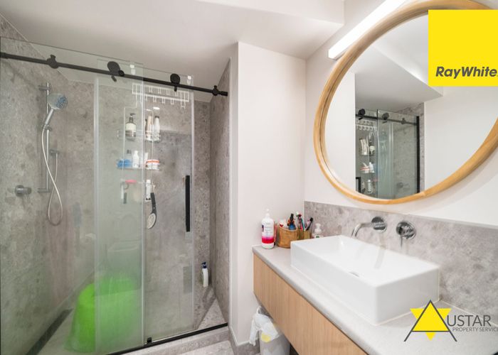  at 1/14 Todd Plaza, New Lynn, Waitakere City, Auckland