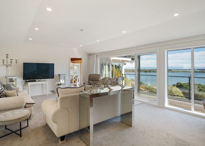  at 14 St Andrews Hill Road, Mount Pleasant, Christchurch