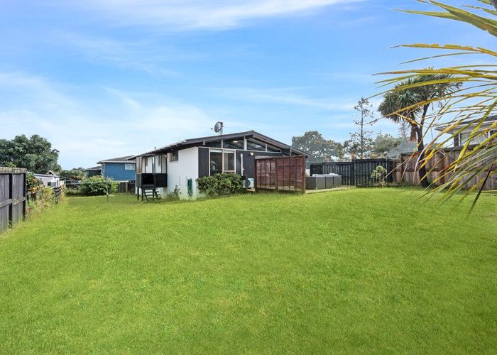  at 44 Miltonia Avenue, Te Atatu South, Waitakere City, Auckland