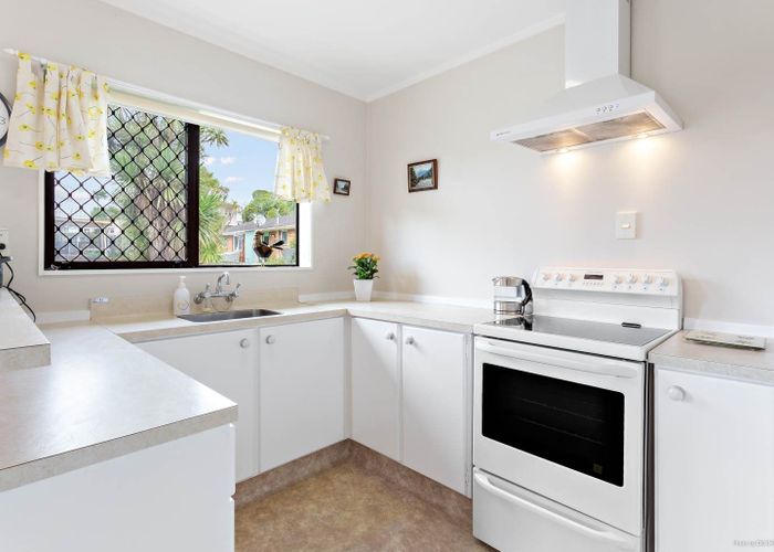  at 2/54 Nikau St, New Lynn, Waitakere City, Auckland