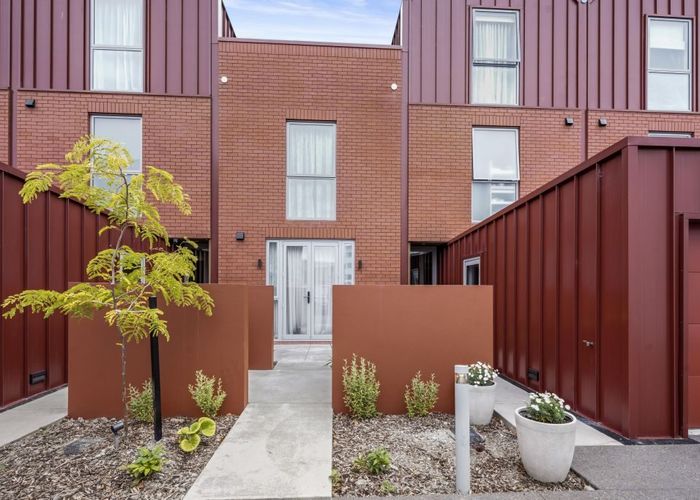  at 8/360 Montreal Street, City Centre, Christchurch City, Canterbury