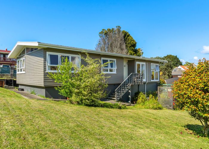  at 14 Kirkwood Place, New Windsor, Auckland