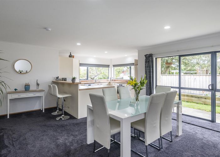  at 4 The Avenue, Paraparaumu Beach, Paraparaumu