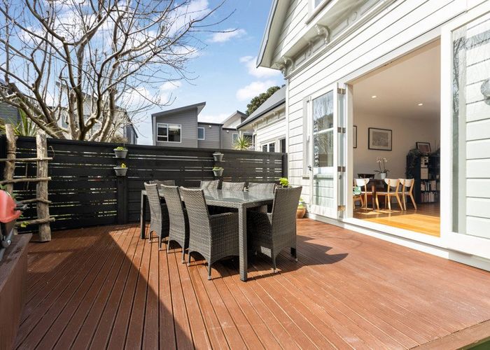  at 17/3 Severn Street, Island Bay, Wellington, Wellington