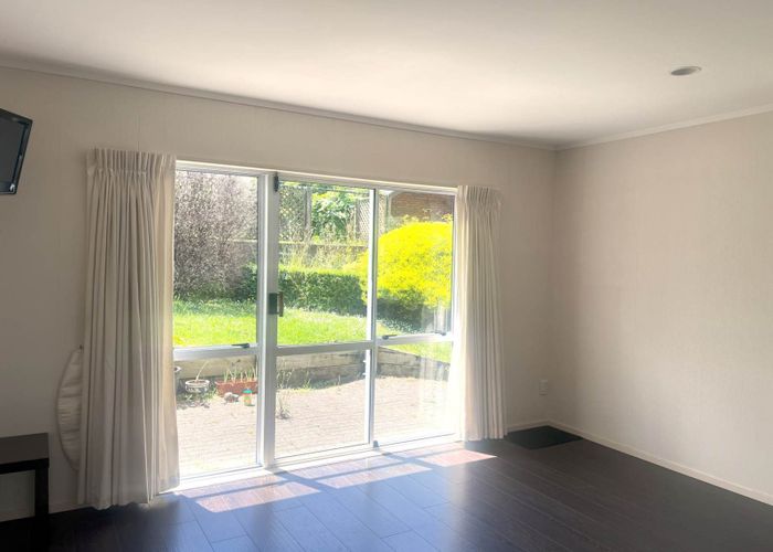  at 2 Westpark Drive, West Harbour, Auckland