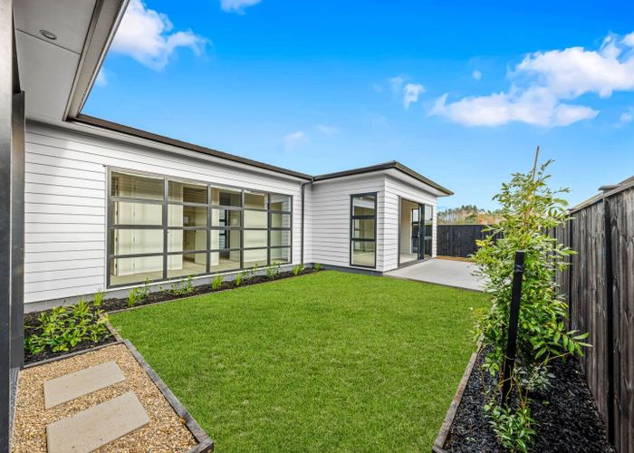  at 3 Henl Lane, Milldale, Rodney, Auckland