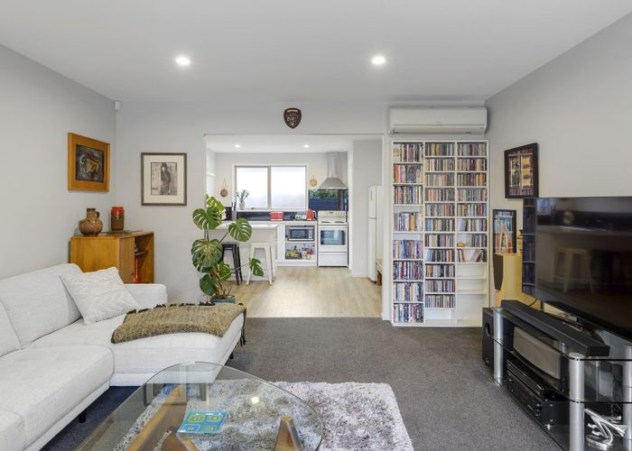  at 2/24 Champion Street, Edgeware, Christchurch