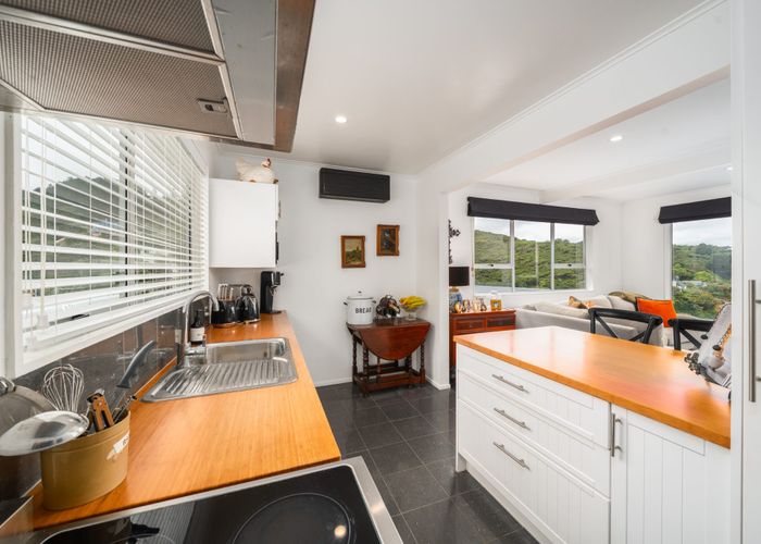  at 73A Airlie Road, Plimmerton, Porirua, Wellington