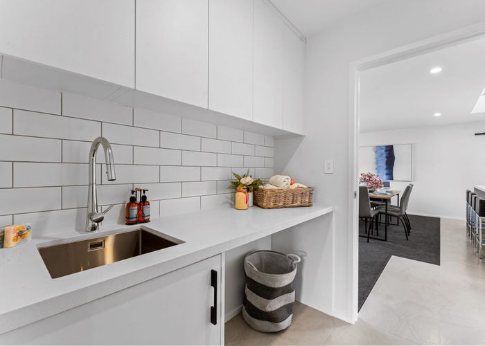  at 8 Darnika Way, Patumahoe, Pukekohe