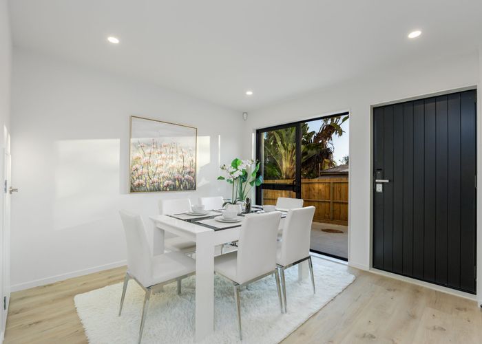  at 2/28 Alberta St, Point Chevalier, Auckland City, Auckland