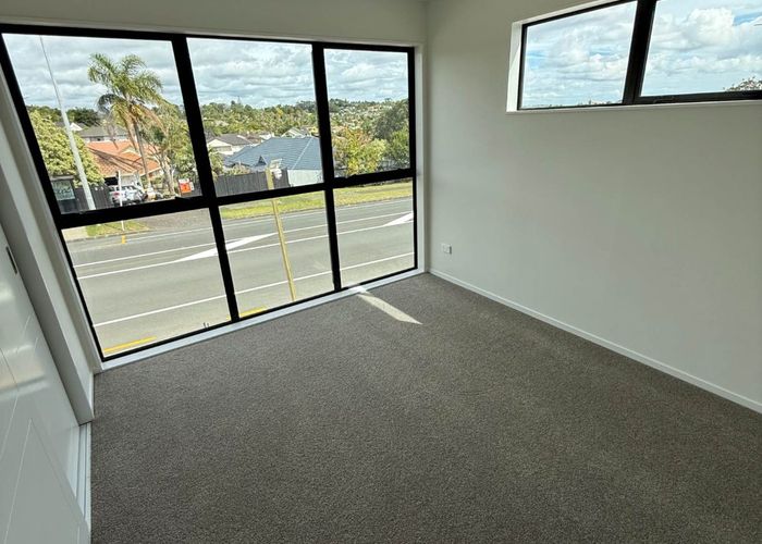  at 4/800 Chapel Road, Northpark, Manukau City, Auckland