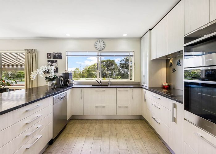  at 8 Glanville Close, Stanmore Bay, Whangaparaoa