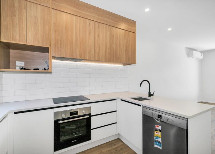  at 5/89 Beach Road, Te Atatū Peninsula, Auckland