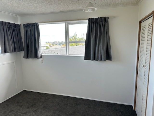  at 2/2 Earnoch Avenue, Takapuna, North Shore City, Auckland
