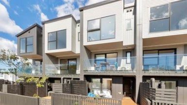  at 10/26 Buscomb Avenue, Henderson, Auckland