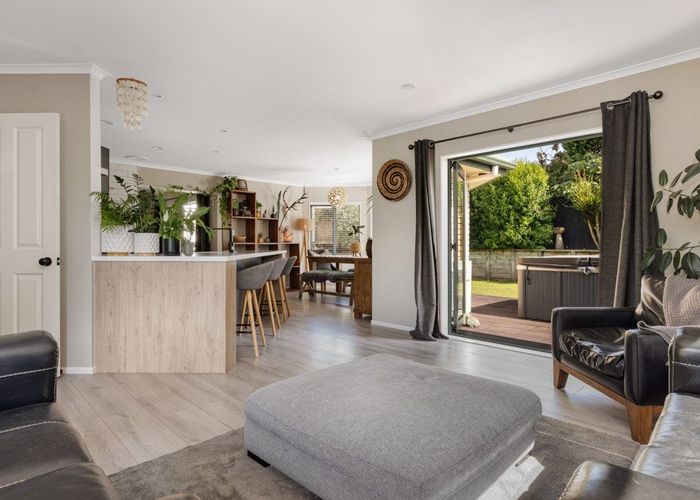  at 9 Kenmure Place, Bethlehem, Tauranga