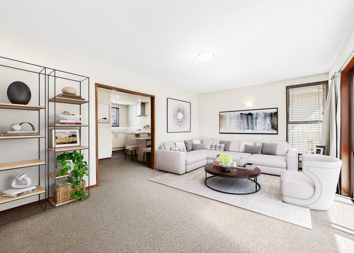  at 2/204 Grimseys Road, Redwood, Christchurch City, Canterbury