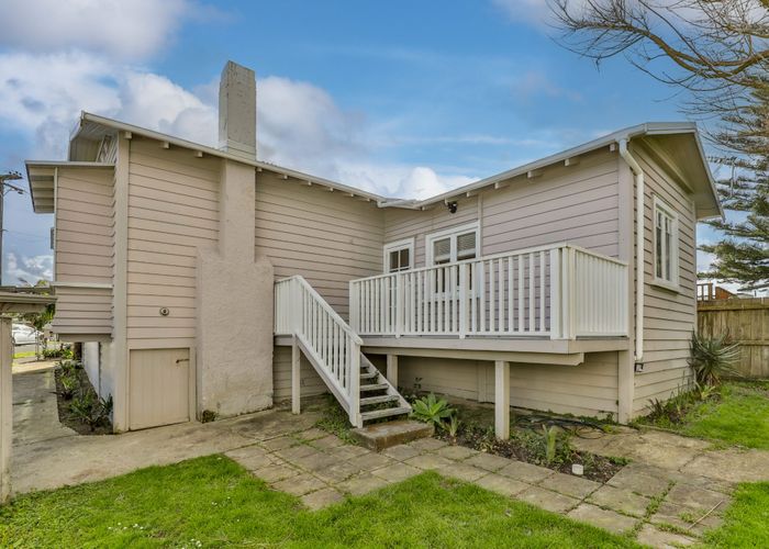  at 8 Barrington Road, Grey Lynn, Auckland City, Auckland