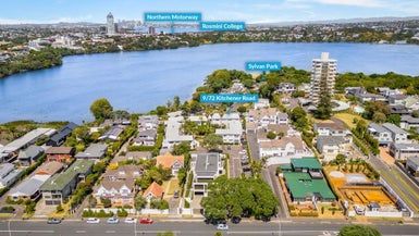  at 9/72 Kitchener Road, Milford, Auckland