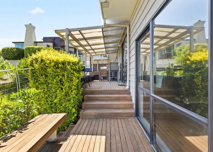  at 1/97 Takutai Avenue, Half Moon Bay, Auckland
