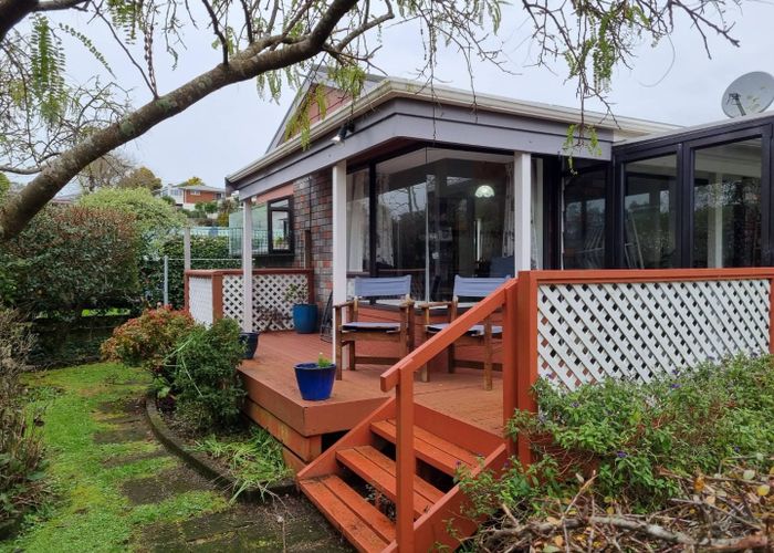  at 2/94 Awanui Street, Merrilands, New Plymouth, Taranaki