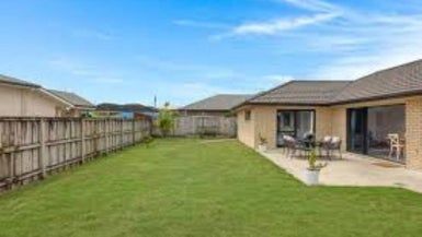  at 7 Derwent Place, Flagstaff, Hamilton