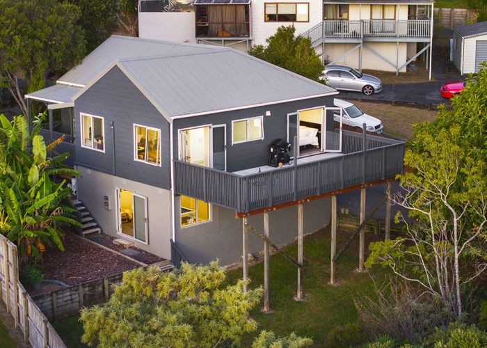  at 9 Gillan Place, Bayview, Auckland