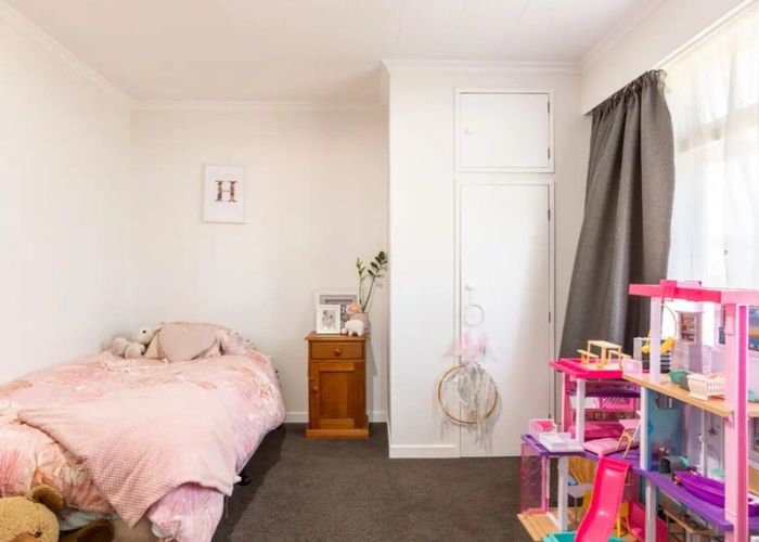  at 33 Tennyson Street, Dannevirke