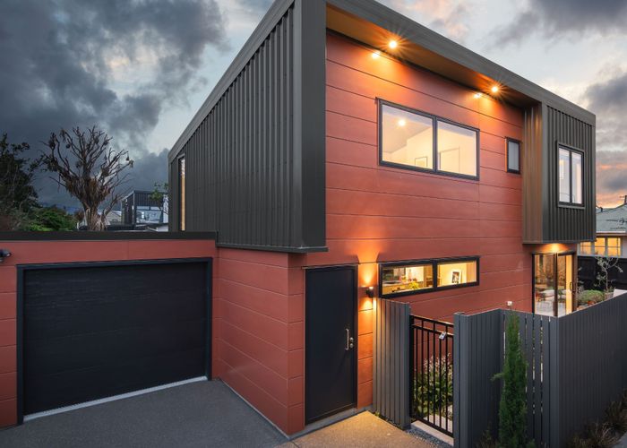  at 2/104 Burke Street, Sydenham, Christchurch