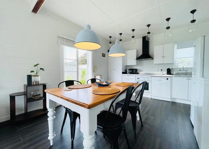  at 6 Kapiti Lane, Otaki Beach, Otaki
