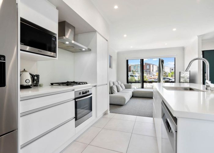 at 22 Nugget Avenue, Hobsonville, Waitakere City, Auckland