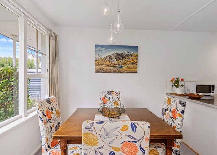  at 2/98 Office Road, Merivale, Christchurch City, Canterbury