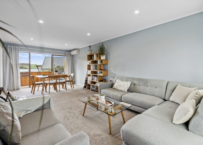  at 2/9 Feltwell Place, Mangere Bridge, Manukau City, Auckland