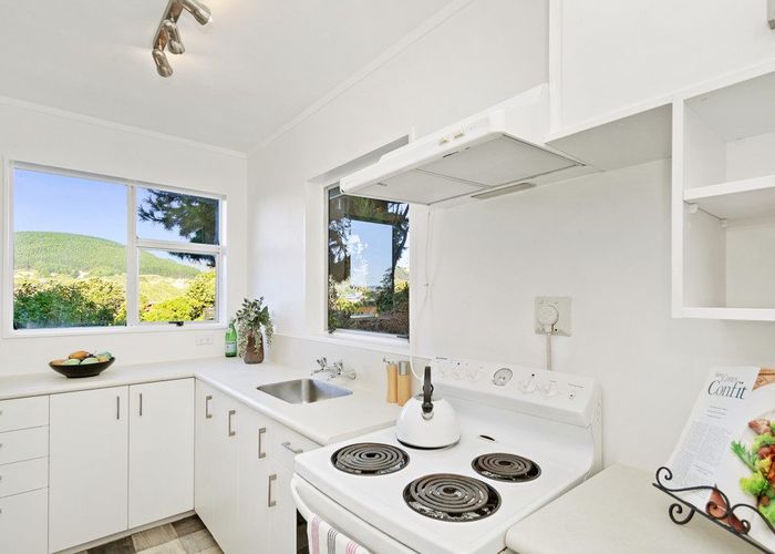  at 24 Fyvie Avenue, Tawa, Wellington