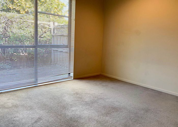  at 20 Piriti Drive, Te Atatu Peninsula, Auckland