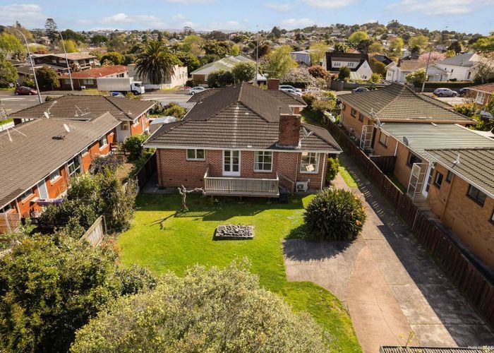  at 2/630 Manukau Road, Epsom, Auckland