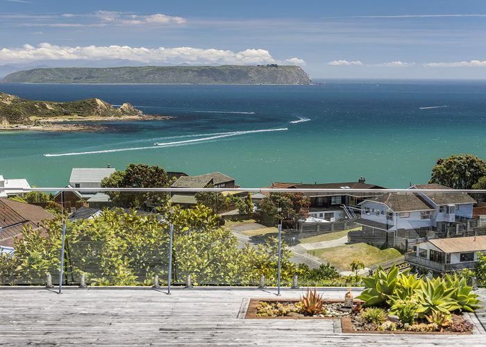  at 9 Tregear Place, Camborne, Porirua
