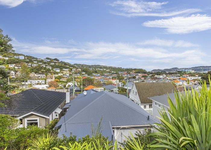  at 541 Broadway, Miramar, Wellington