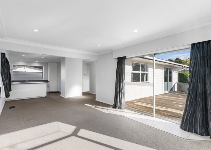  at 66 Cliff View Drive, Green Bay, Auckland