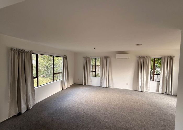  at 182 Luckens Road, West Harbour, Waitakere City, Auckland