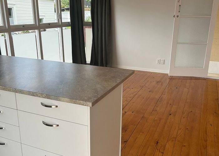  at 2/70 Gladstone Road, Northcote, North Shore City, Auckland