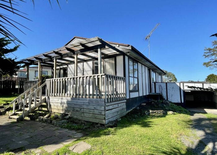  at 2 Massine Place, Randwick Park, Manukau City, Auckland