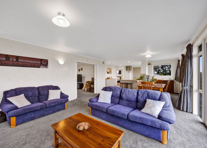  at 21 Longview Drive, Merrilands, New Plymouth, Taranaki