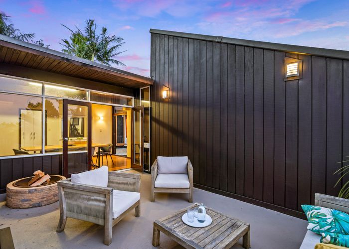  at 62 Parr Terrace, Castor Bay, Auckland