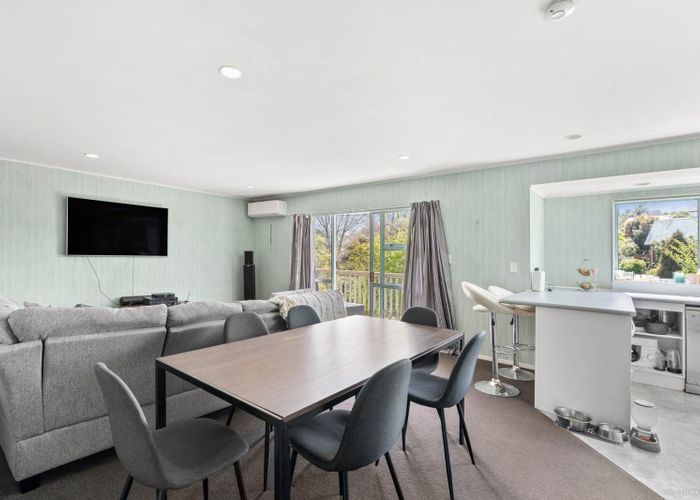  at 2/7 Marbeth Court, Botany Downs, Manukau City, Auckland