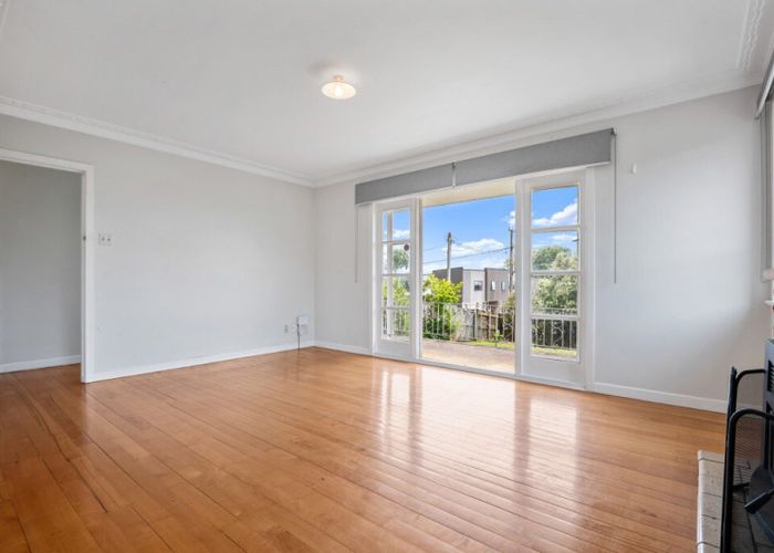 at 1/71 Sylvan Crescent, Te Atatū South, Auckland